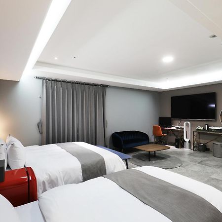 גונסאן El Tower Hotel מראה חיצוני תמונה