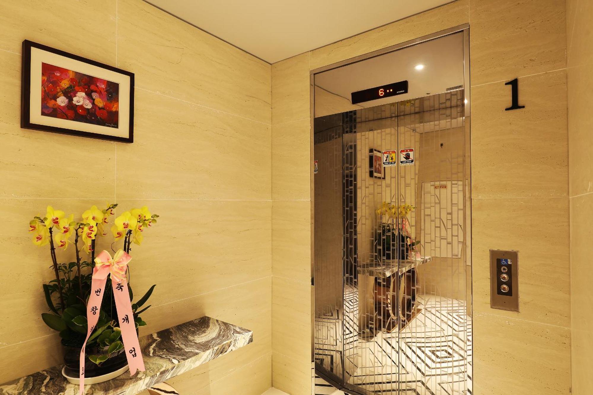 גונסאן El Tower Hotel מראה חיצוני תמונה